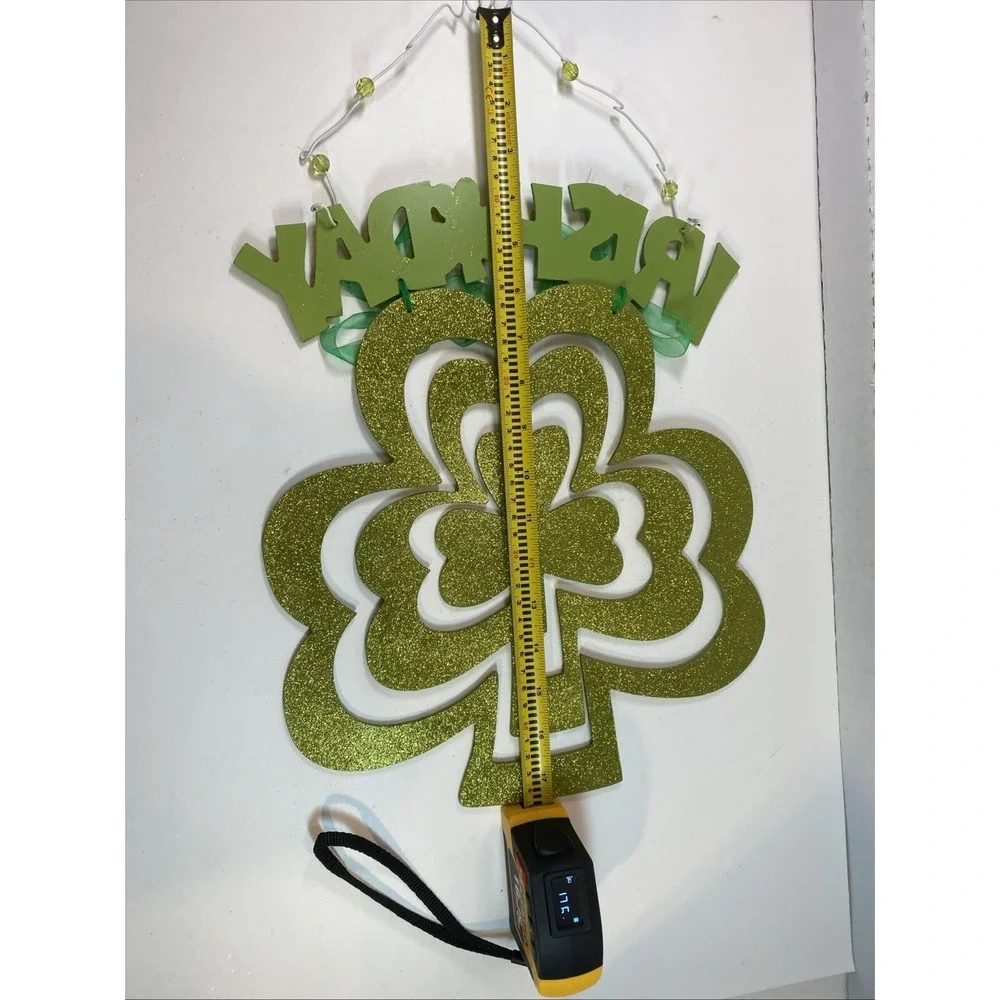 Happy Irish Day Shamrock Wall Plaques/Door Sign ~ Set Of‎ 2 ~ 1 With Defect